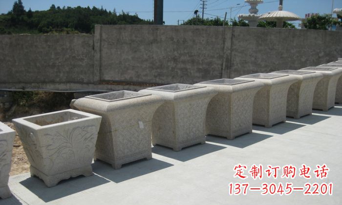 天津大理石花盆石雕 – 在公园展现精美自然风貌