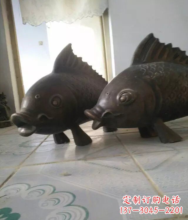 天津公园小鱼景观动物铜雕