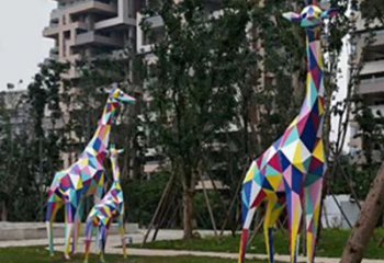 天津精美高雅的长颈鹿雕塑
