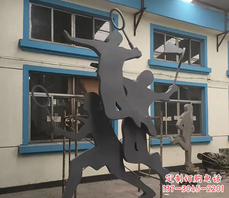 天津广场不锈钢打羽毛球雕塑