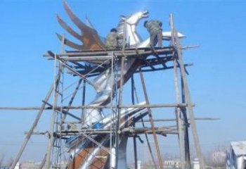 天津不锈钢飞马雕塑，给广场一个灵动之美