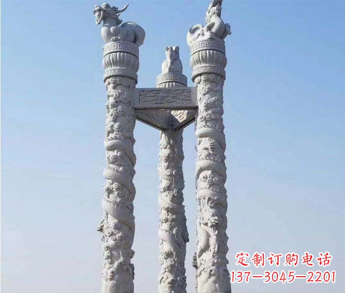 天津中领雕塑推出的高端盘龙柱石雕，是一种精美…
