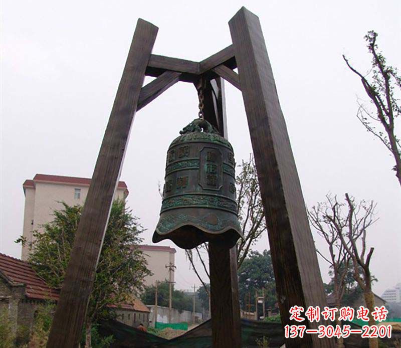 天津大型铜钟雕塑——倍受关注的雕塑定制品
