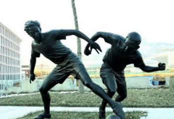 天津中领雕塑-复原完美动态，足球铜雕玩偶