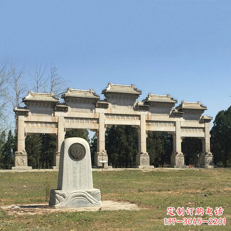 天津景区三间四柱石雕牌坊
