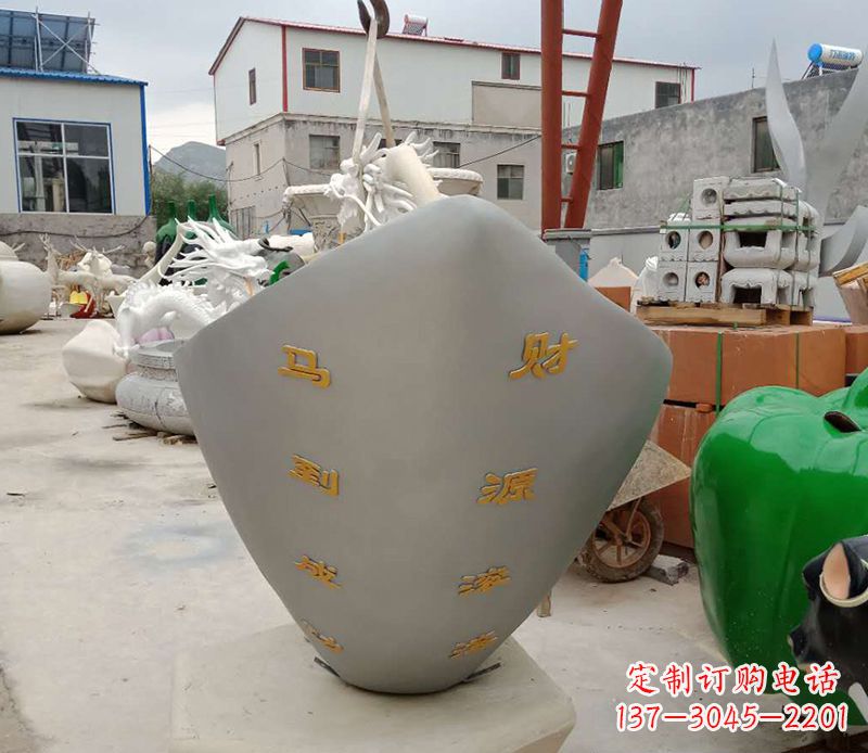 天津精美元宝雕塑,马到成功!