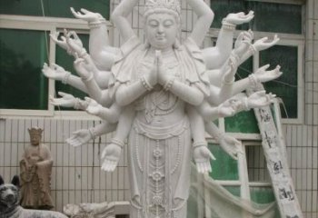 天津汉白玉千手观音雕塑，精致细腻，深具宗教意义