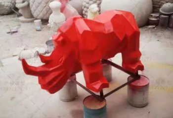 天津红色几何切面抽象犀牛雕塑