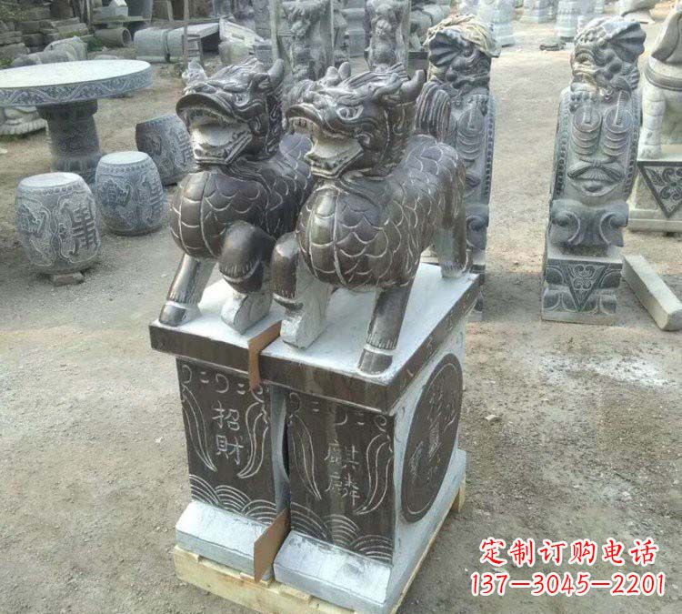 天津青石门口麒麟石雕