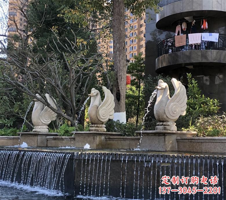 天津石材喷水鹅 园林动物石雕景观摆放 水池石天鹅