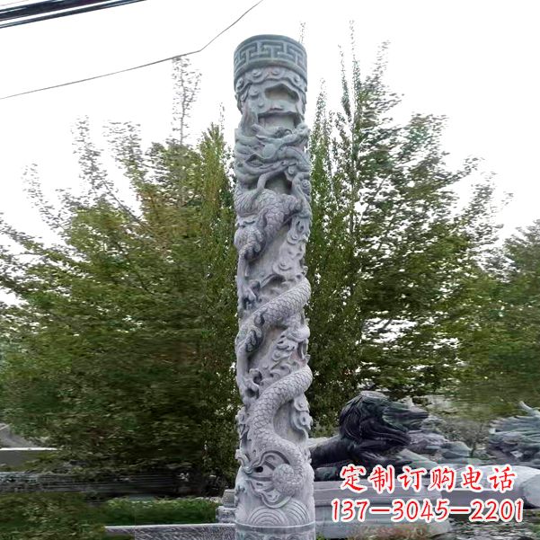 天津华贵典雅的石雕盘龙柱雕塑