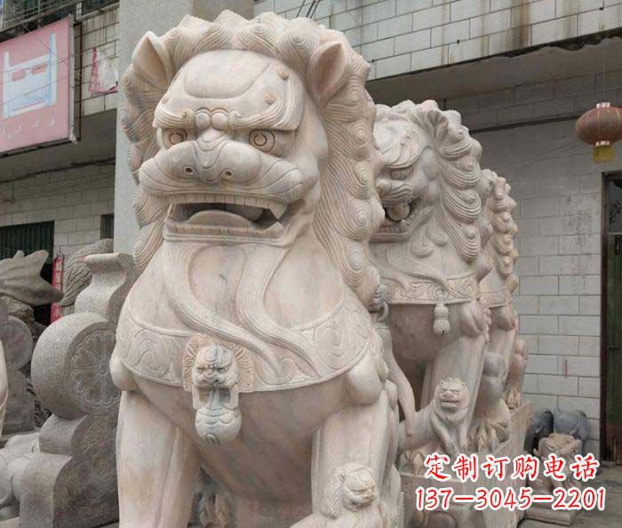 天津寺庙景观晚霞红狮子石雕