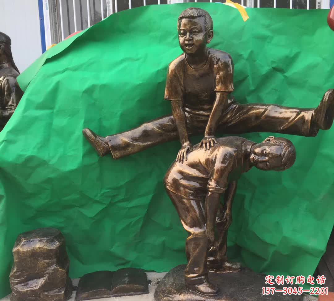 天津跳马儿童铜雕