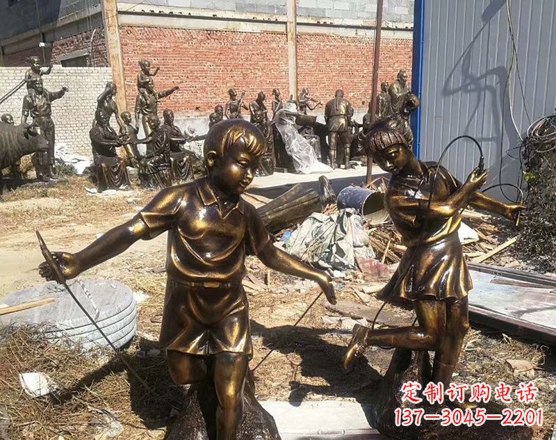 天津跳绳的儿童铜雕