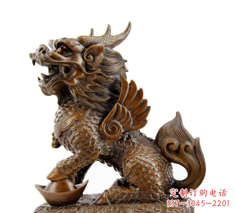 天津铜雕踩元宝麒麟