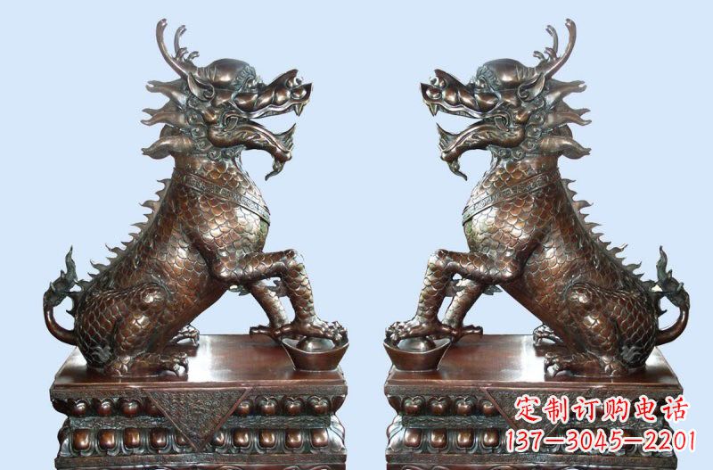 天津铜雕踩元宝招财麒麟