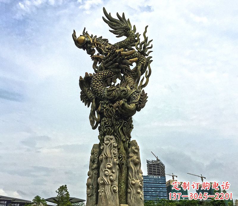 天津铜雕盘龙柱
