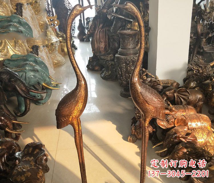 天津铜雕仙鹤踩龟雕塑摆件
