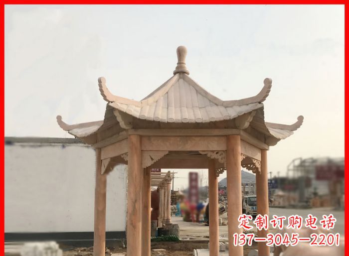 天津晚霞红公园六角石雕凉亭
