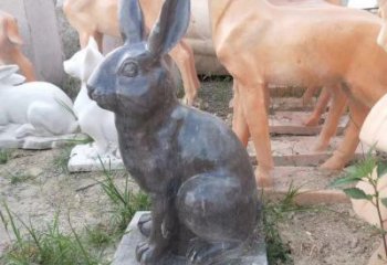 天津青石公园兔子雕塑，实惠的艺术装点