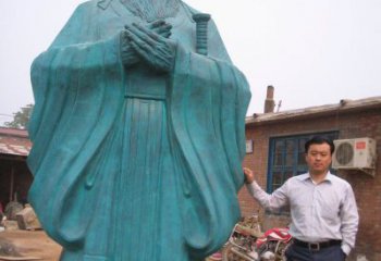 天津来自中国历史的经典孔子雕塑