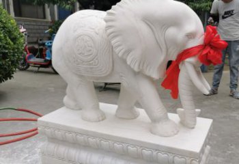 天津中领雕塑的石雕大象招财摆件