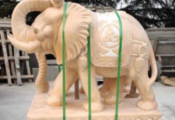 天津中领雕塑石雕大象招财是一件由中领雕塑定制…