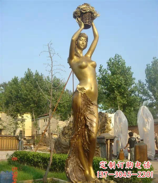 天津西方美女公园人物铜雕 (2)