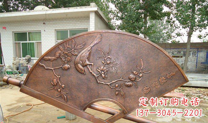 天津喜鹊登梅扇子景观铜浮雕