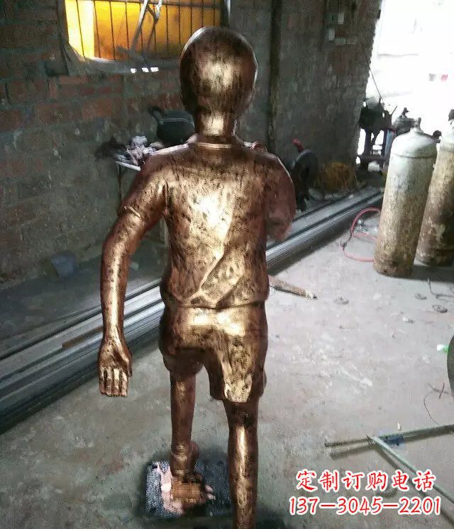 天津小孩跑步公园人物铜雕 (2)
