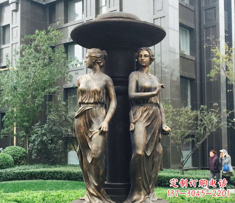 天津小区西方女人人物铜雕