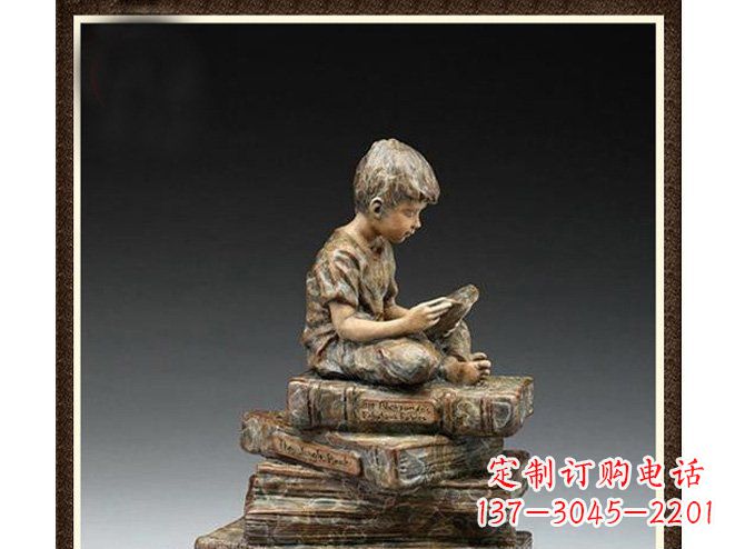 天津校园儿童看书铜雕
