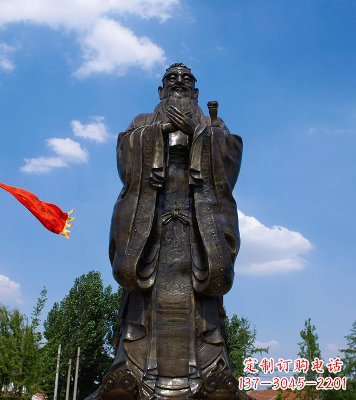 天津校园里的孔子雕像