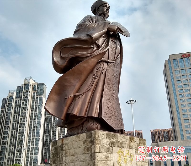 天津诸葛亮人物铜雕