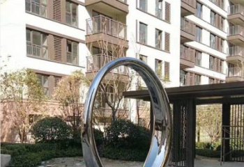 天津小区不锈钢镜面圆环雕塑 
