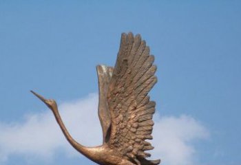 天津展翅高飞的仙鹤动物铜雕