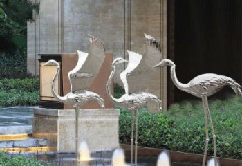 天津鹤雕塑-公园不锈钢镜面喷泉中的鹤雕塑