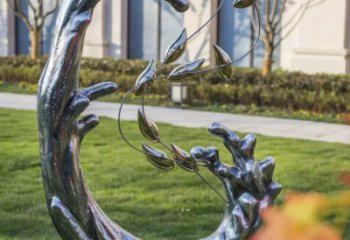天津景观雕塑-草坪创意不锈钢抽象树干景观雕塑
